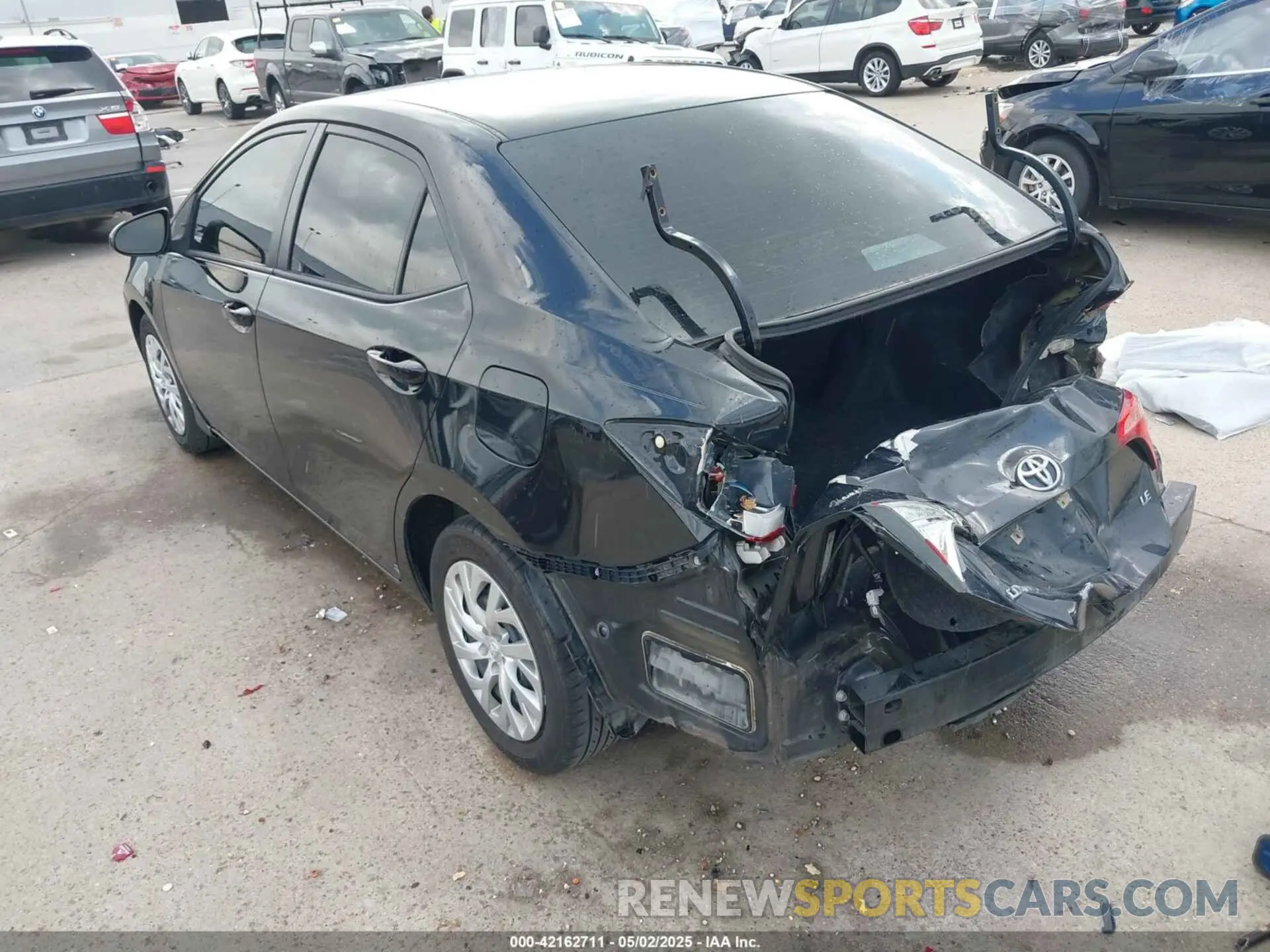 3 fotografías del automóvil dañado 5YFBURHE9KP901622 TOYOTA COROLLA 2019