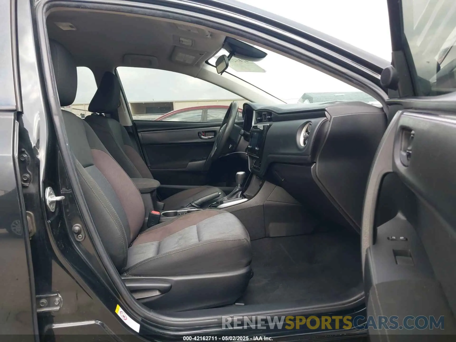 5 fotografías del automóvil dañado 5YFBURHE9KP901622 TOYOTA COROLLA 2019