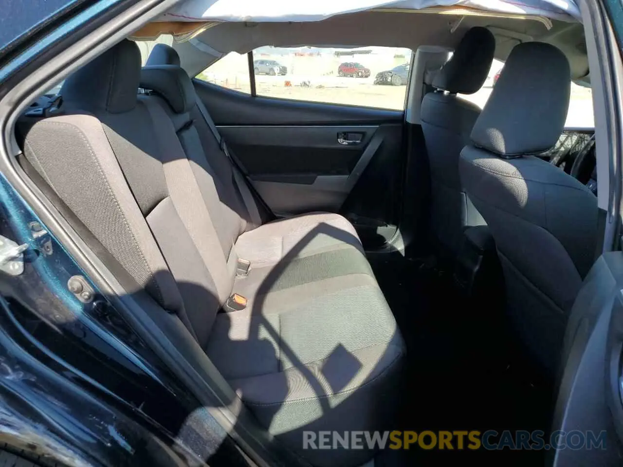 10 fotografías del automóvil dañado 5YFBURHE9KP904634 TOYOTA COROLLA 2019
