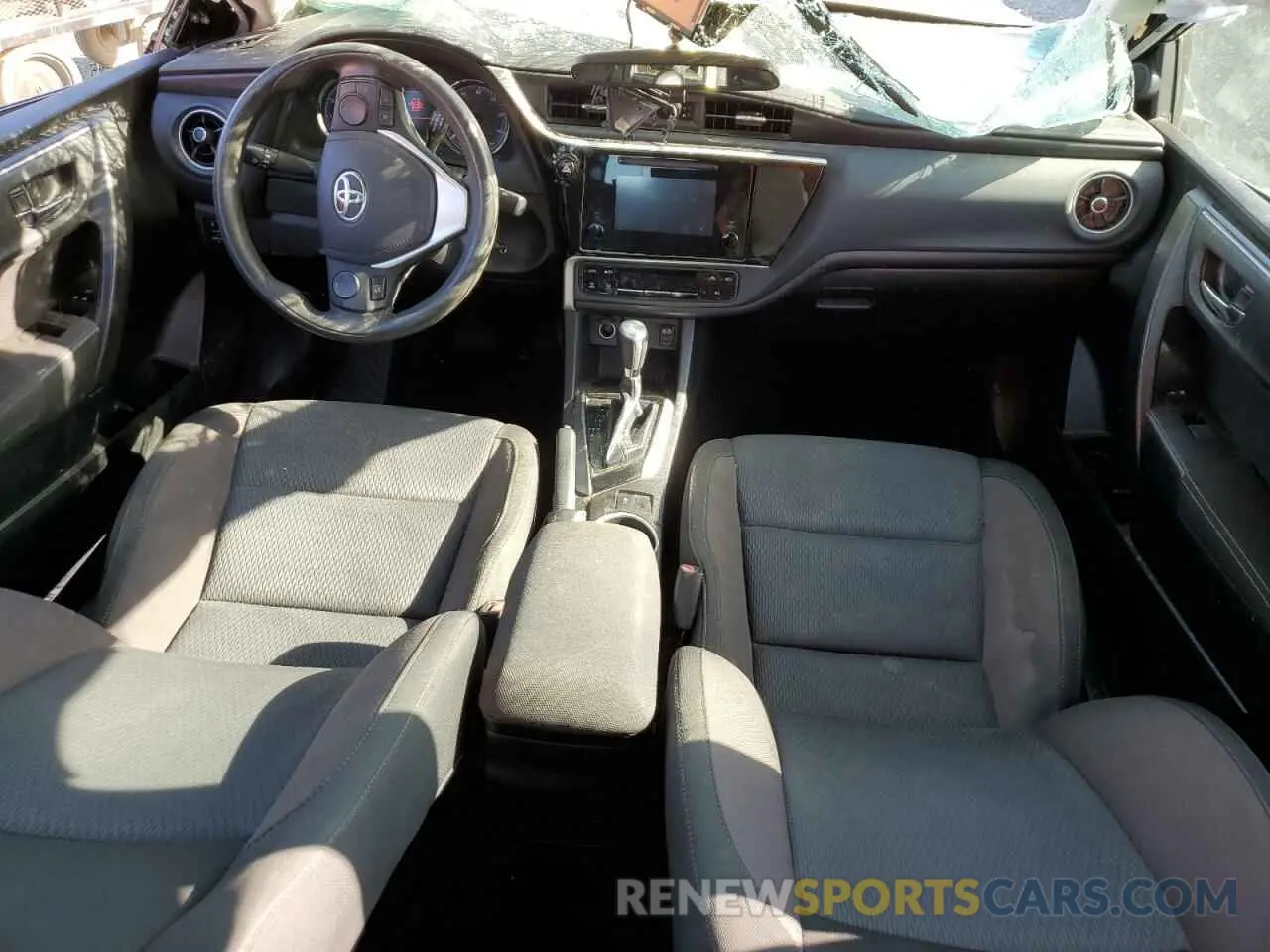 8 fotografías del automóvil dañado 5YFBURHE9KP904634 TOYOTA COROLLA 2019