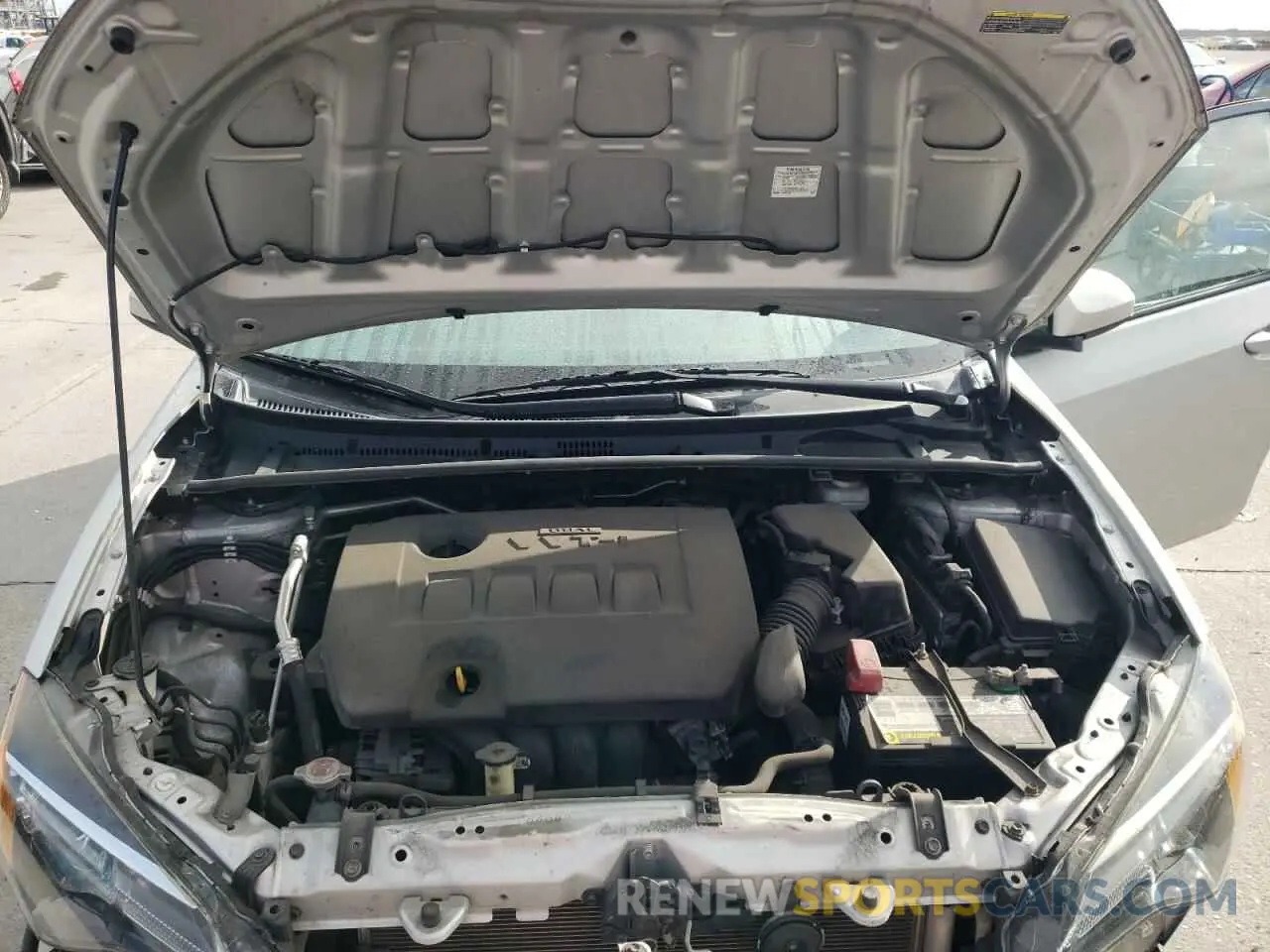 11 fotografías del automóvil dañado 5YFBURHE9KP909381 TOYOTA COROLLA 2019