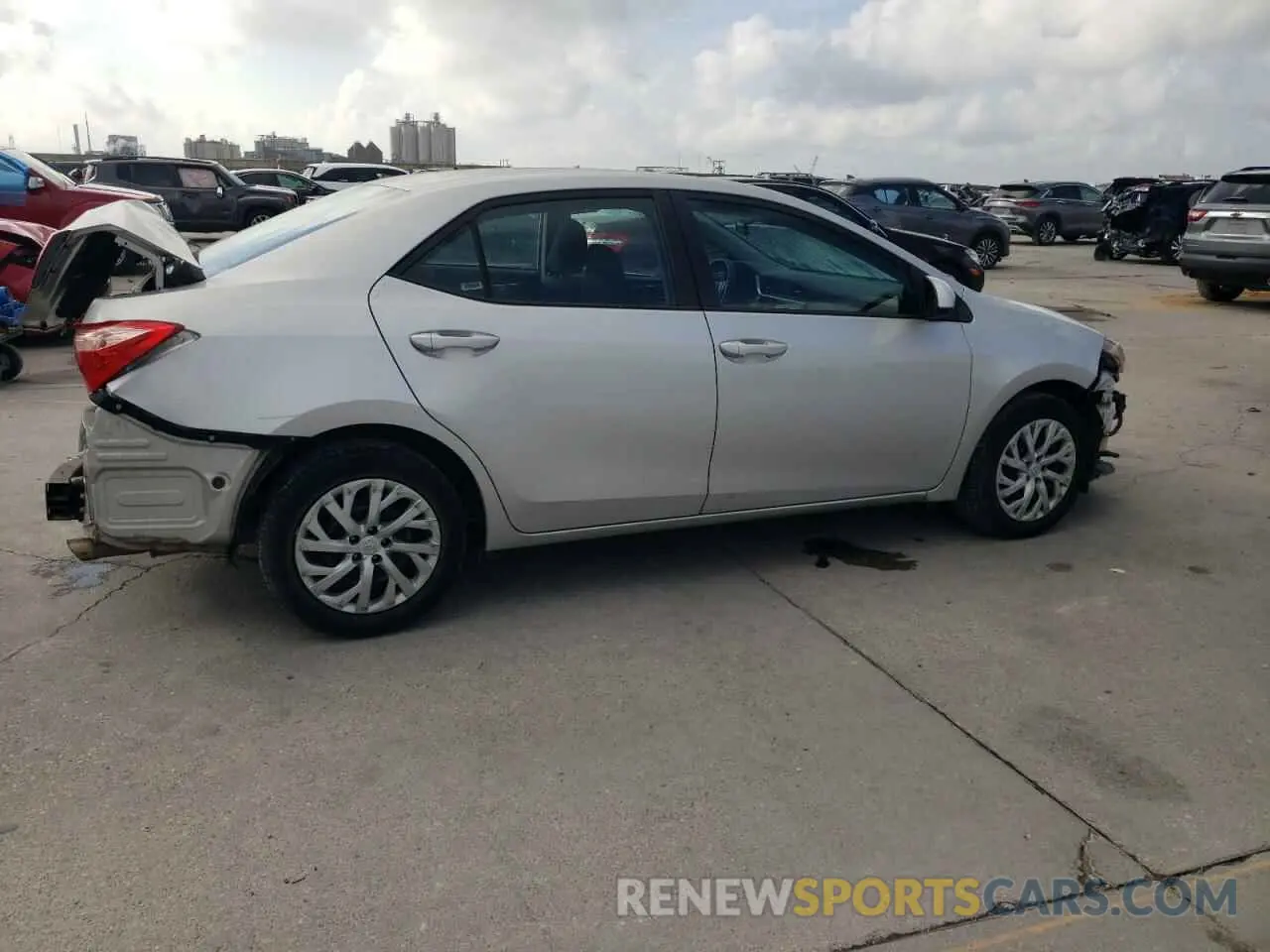3 fotografías del automóvil dañado 5YFBURHE9KP909381 TOYOTA COROLLA 2019