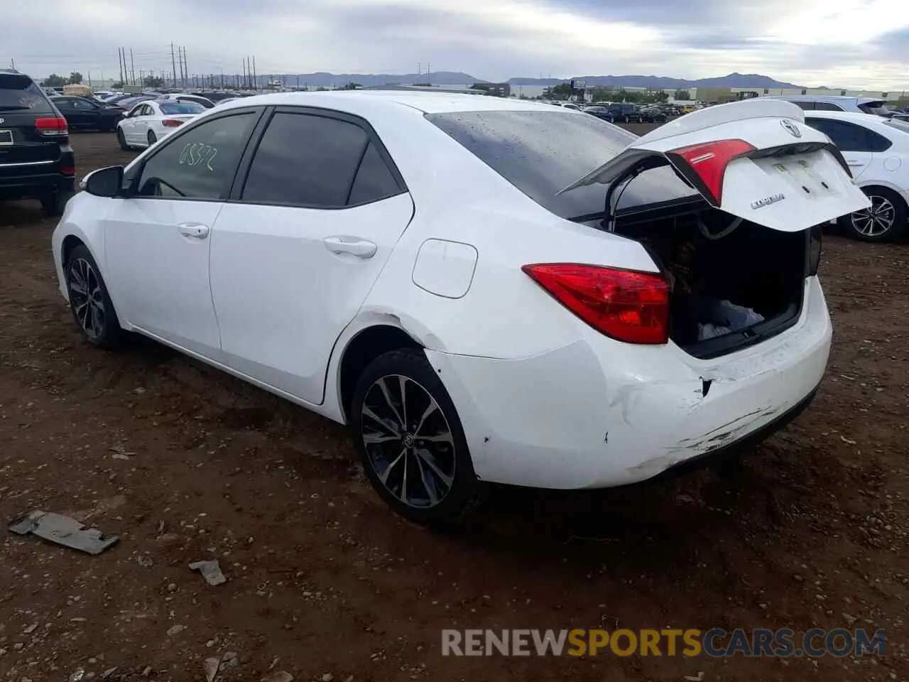 3 fotografías del automóvil dañado 5YFBURHE9KP909574 TOYOTA COROLLA 2019