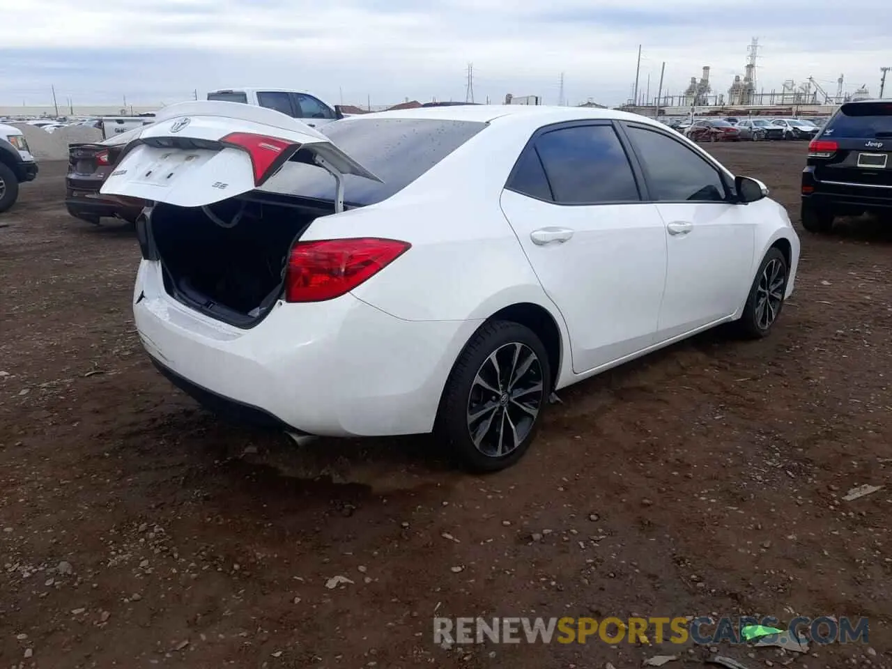 4 fotografías del automóvil dañado 5YFBURHE9KP909574 TOYOTA COROLLA 2019