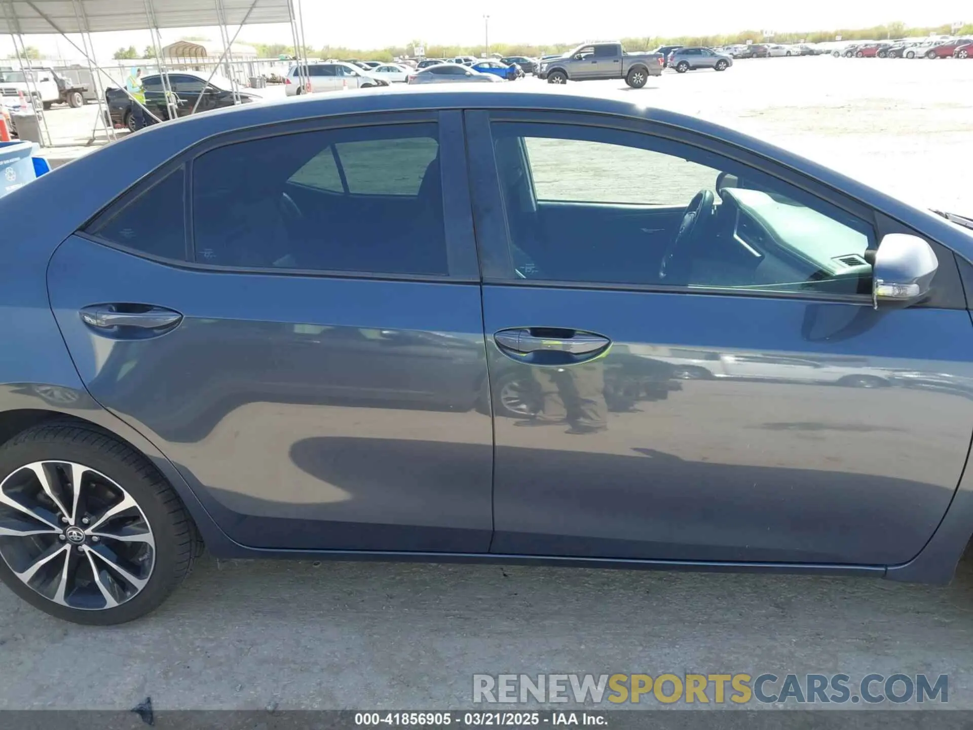 13 fotografías del automóvil dañado 5YFBURHE9KP910059 TOYOTA COROLLA 2019