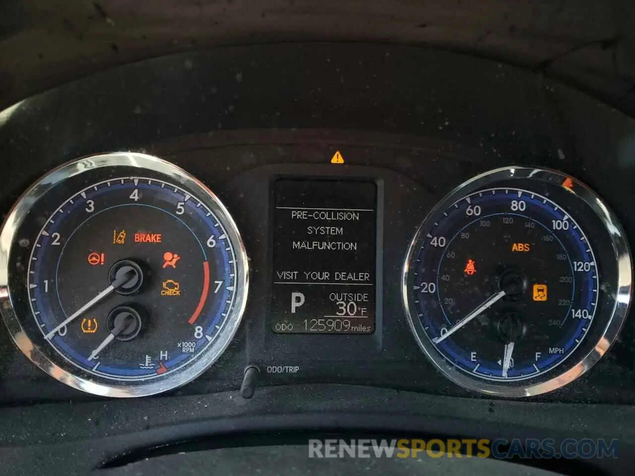 9 fotografías del automóvil dañado 5YFBURHE9KP912880 TOYOTA COROLLA 2019