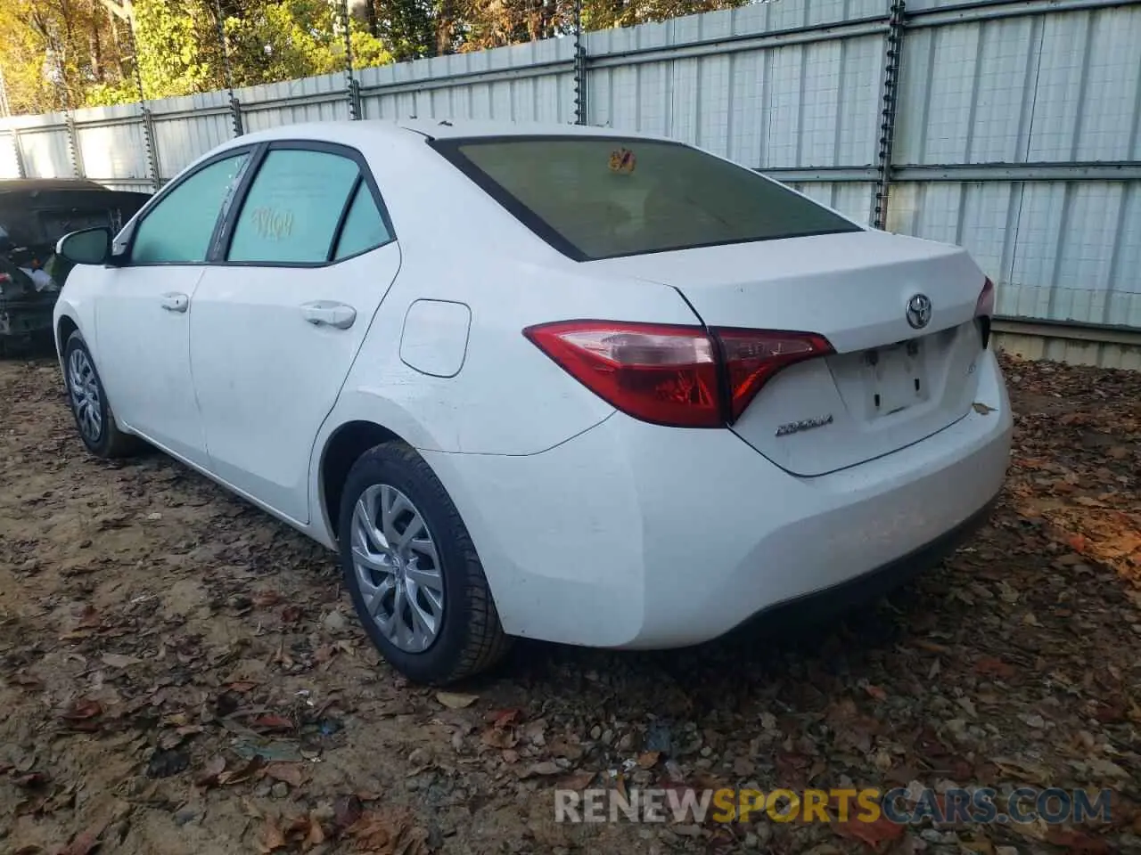 3 fotografías del automóvil dañado 5YFBURHE9KP919411 TOYOTA COROLLA 2019