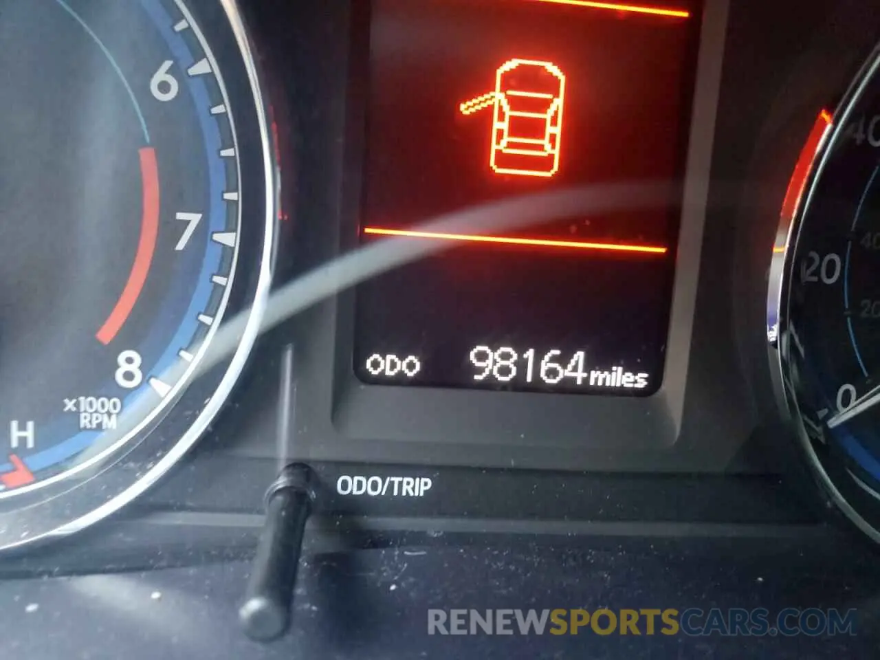 8 fotografías del automóvil dañado 5YFBURHE9KP919411 TOYOTA COROLLA 2019