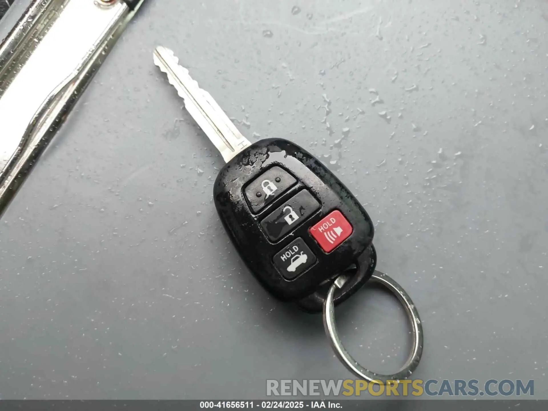 11 fotografías del automóvil dañado 5YFBURHE9KP926231 TOYOTA COROLLA 2019