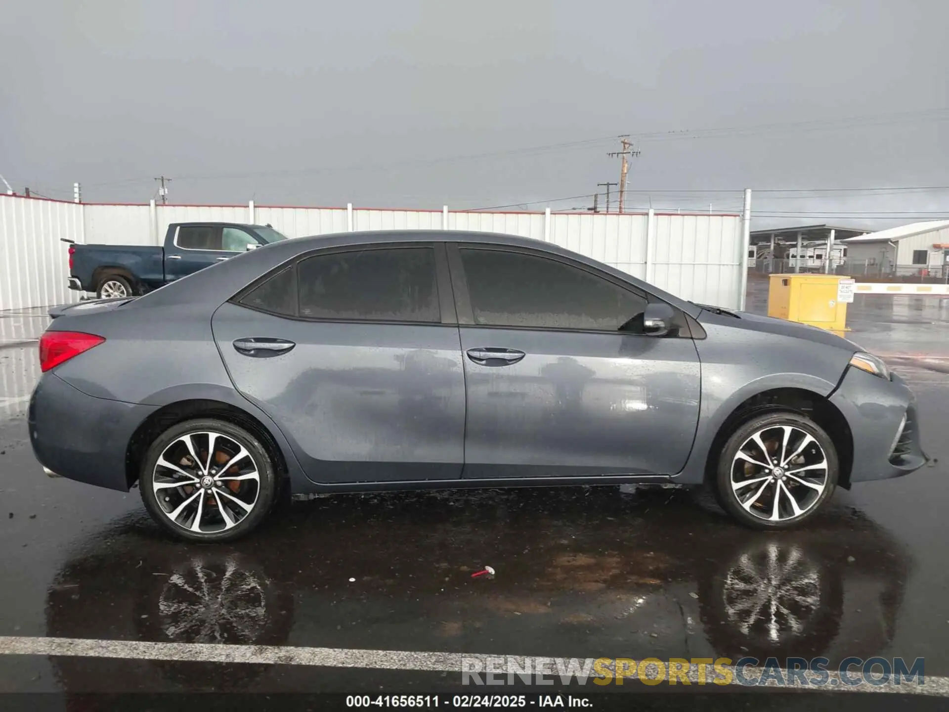13 fotografías del automóvil dañado 5YFBURHE9KP926231 TOYOTA COROLLA 2019