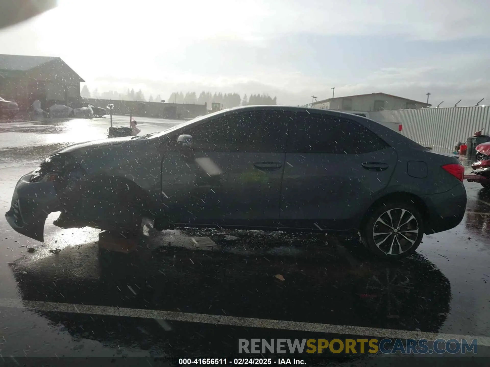 14 fotografías del automóvil dañado 5YFBURHE9KP926231 TOYOTA COROLLA 2019