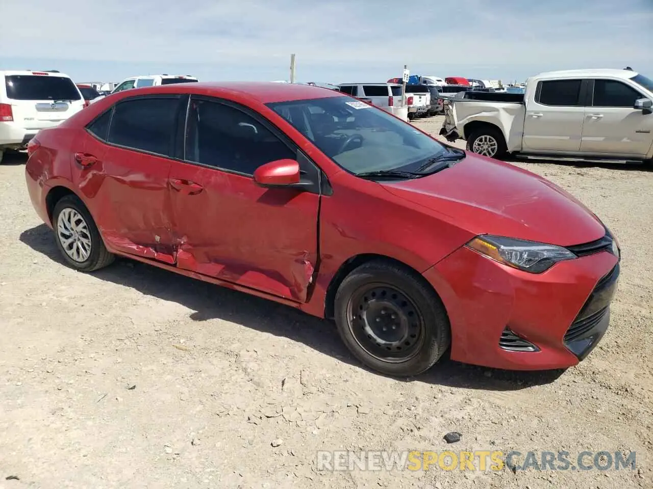 4 fotografías del automóvil dañado 5YFBURHE9KP929680 TOYOTA COROLLA 2019