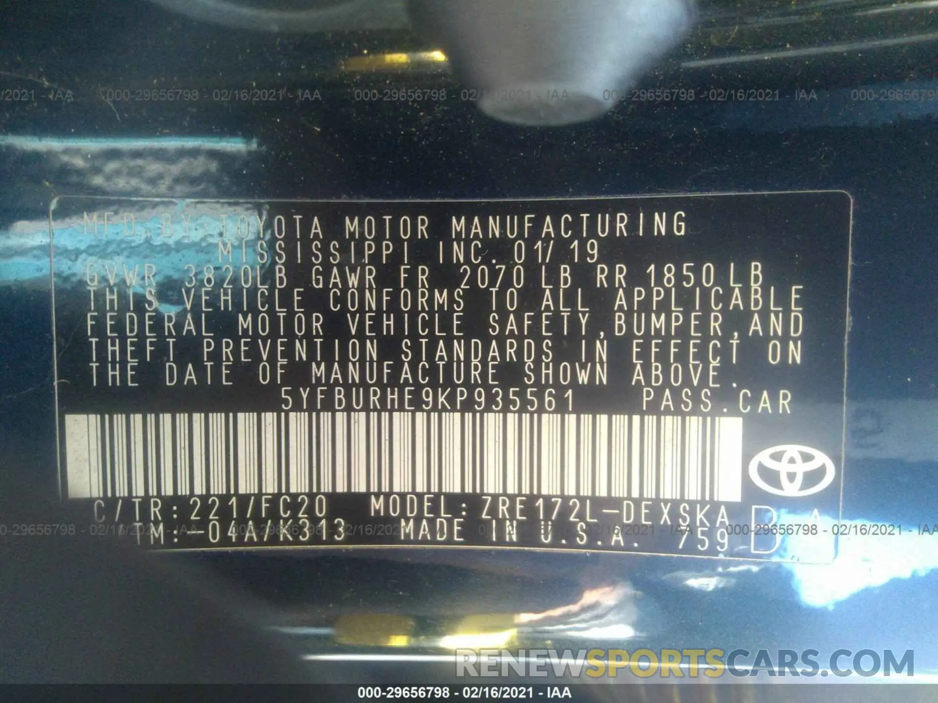 9 fotografías del automóvil dañado 5YFBURHE9KP935561 TOYOTA COROLLA 2019