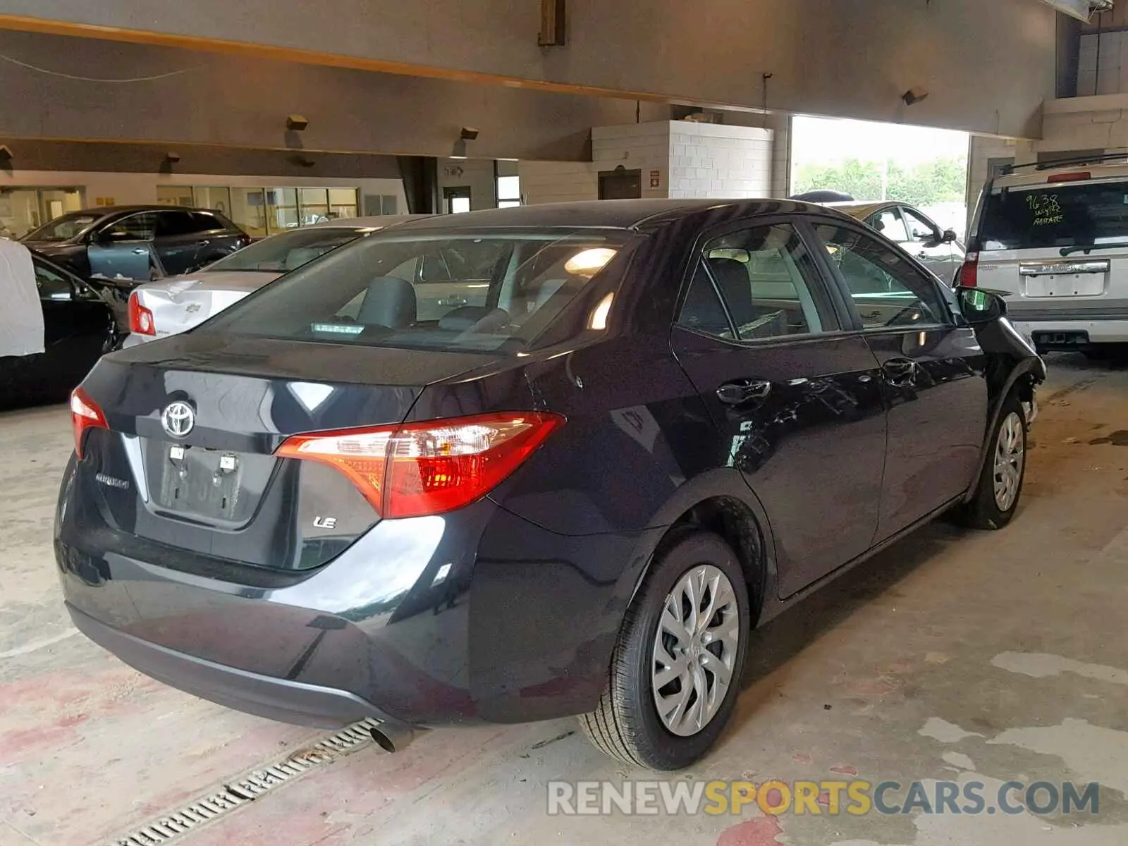 4 fotografías del automóvil dañado 5YFBURHE9KP935690 TOYOTA COROLLA 2019