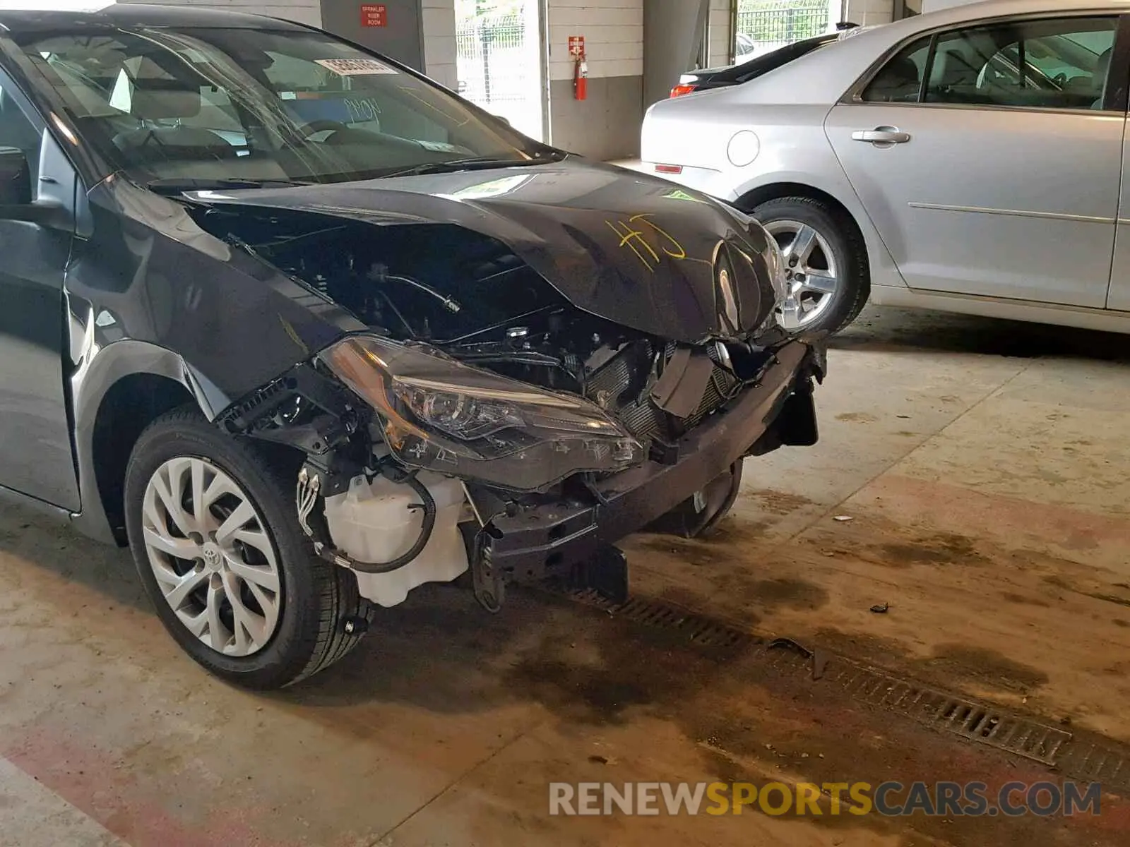 9 fotografías del automóvil dañado 5YFBURHE9KP935690 TOYOTA COROLLA 2019