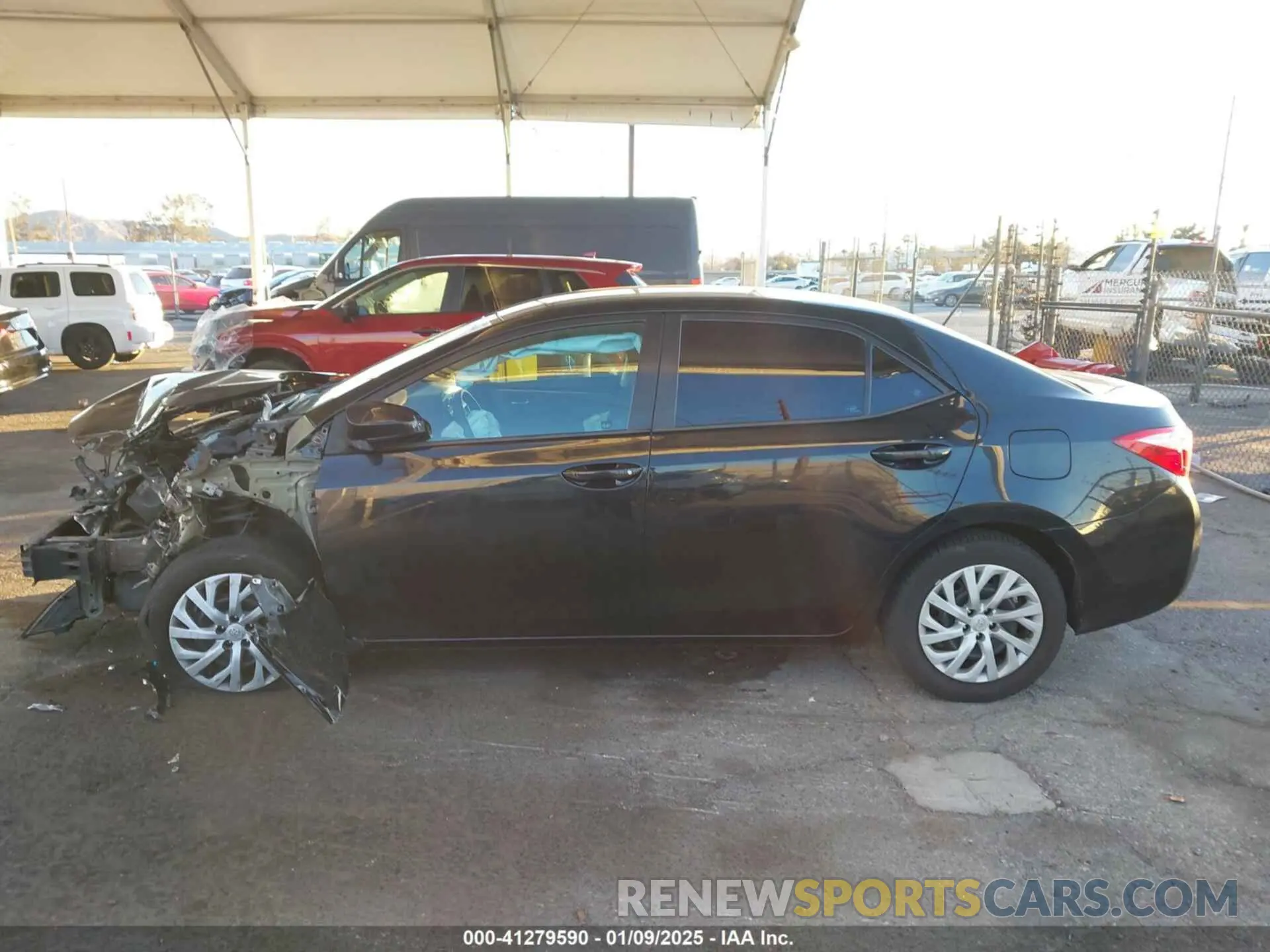 14 fotografías del automóvil dañado 5YFBURHE9KP939125 TOYOTA COROLLA 2019