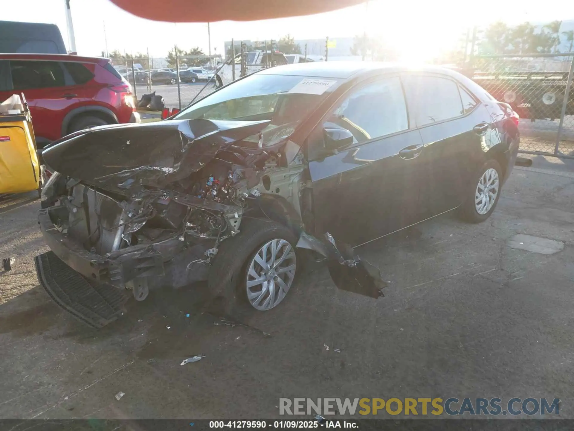 2 fotografías del automóvil dañado 5YFBURHE9KP939125 TOYOTA COROLLA 2019