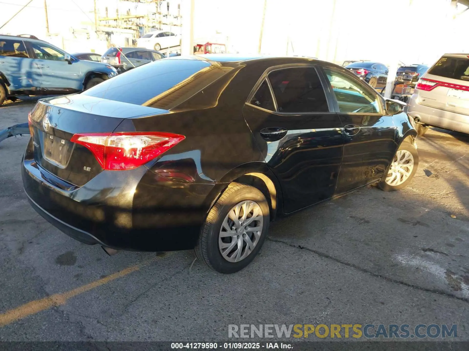 4 fotografías del automóvil dañado 5YFBURHE9KP939125 TOYOTA COROLLA 2019