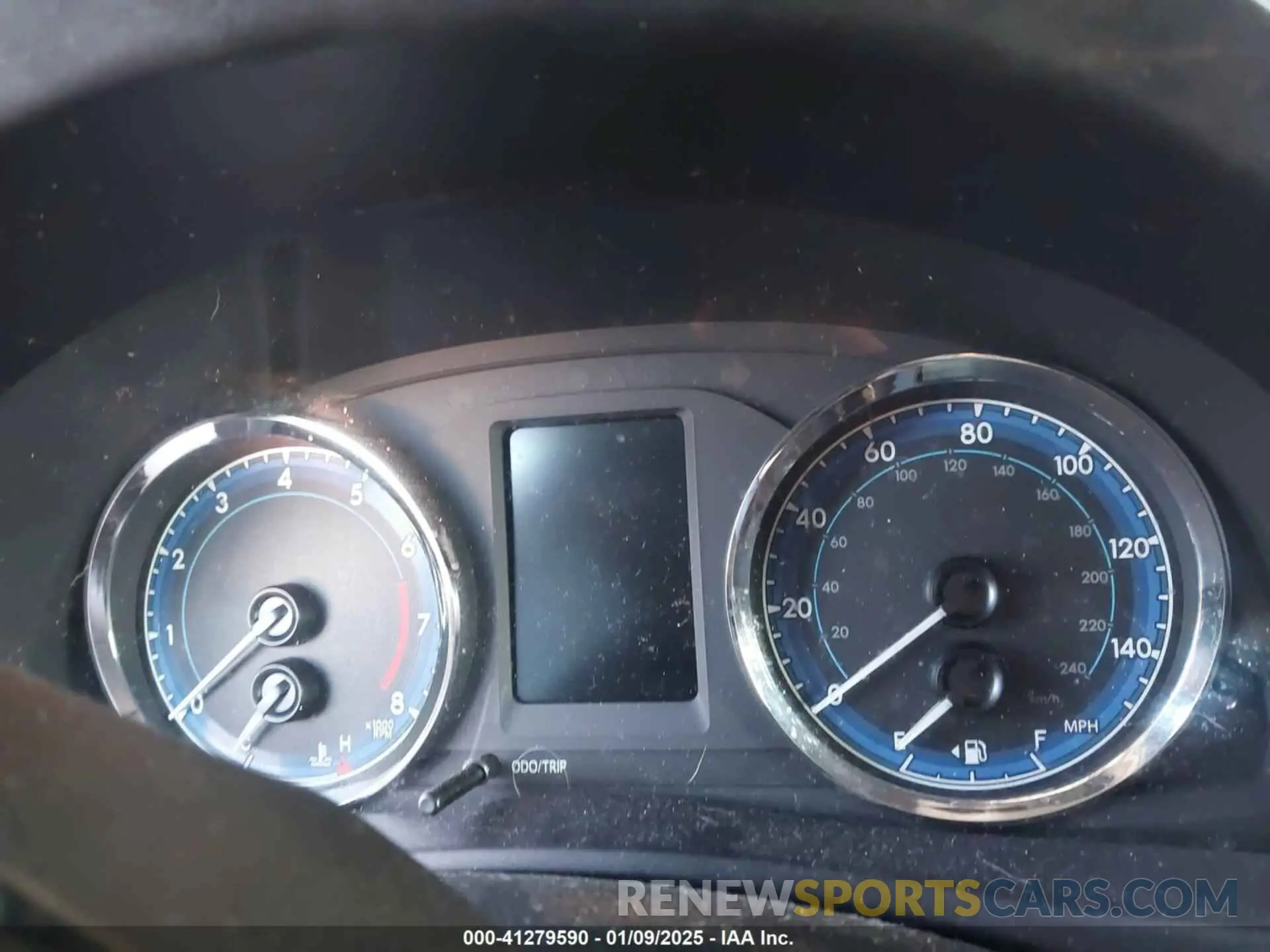 7 fotografías del automóvil dañado 5YFBURHE9KP939125 TOYOTA COROLLA 2019