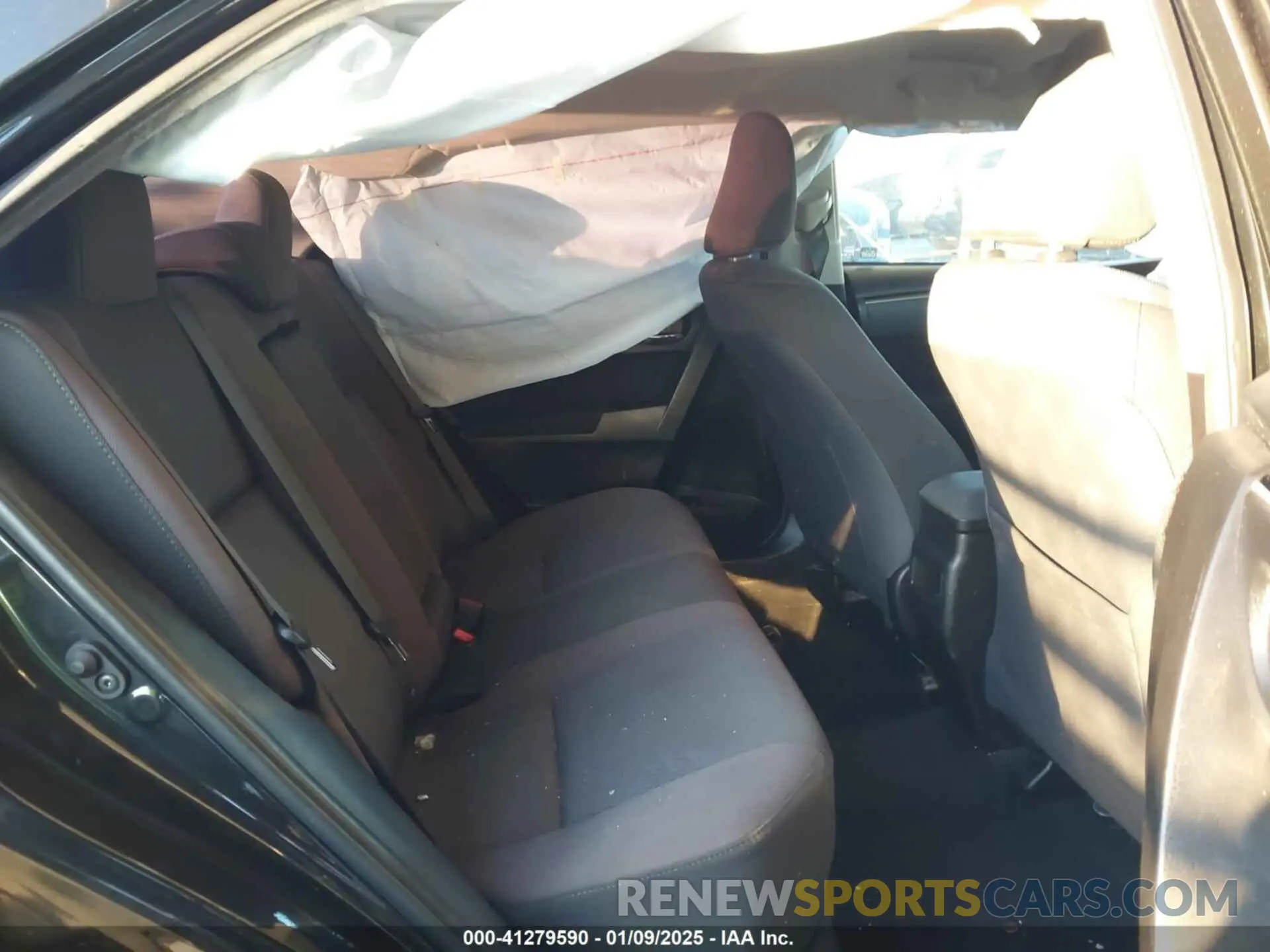 8 fotografías del automóvil dañado 5YFBURHE9KP939125 TOYOTA COROLLA 2019