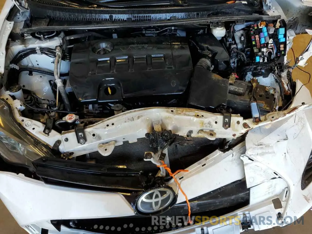 11 fotografías del automóvil dañado 5YFBURHE9KP939190 TOYOTA COROLLA 2019