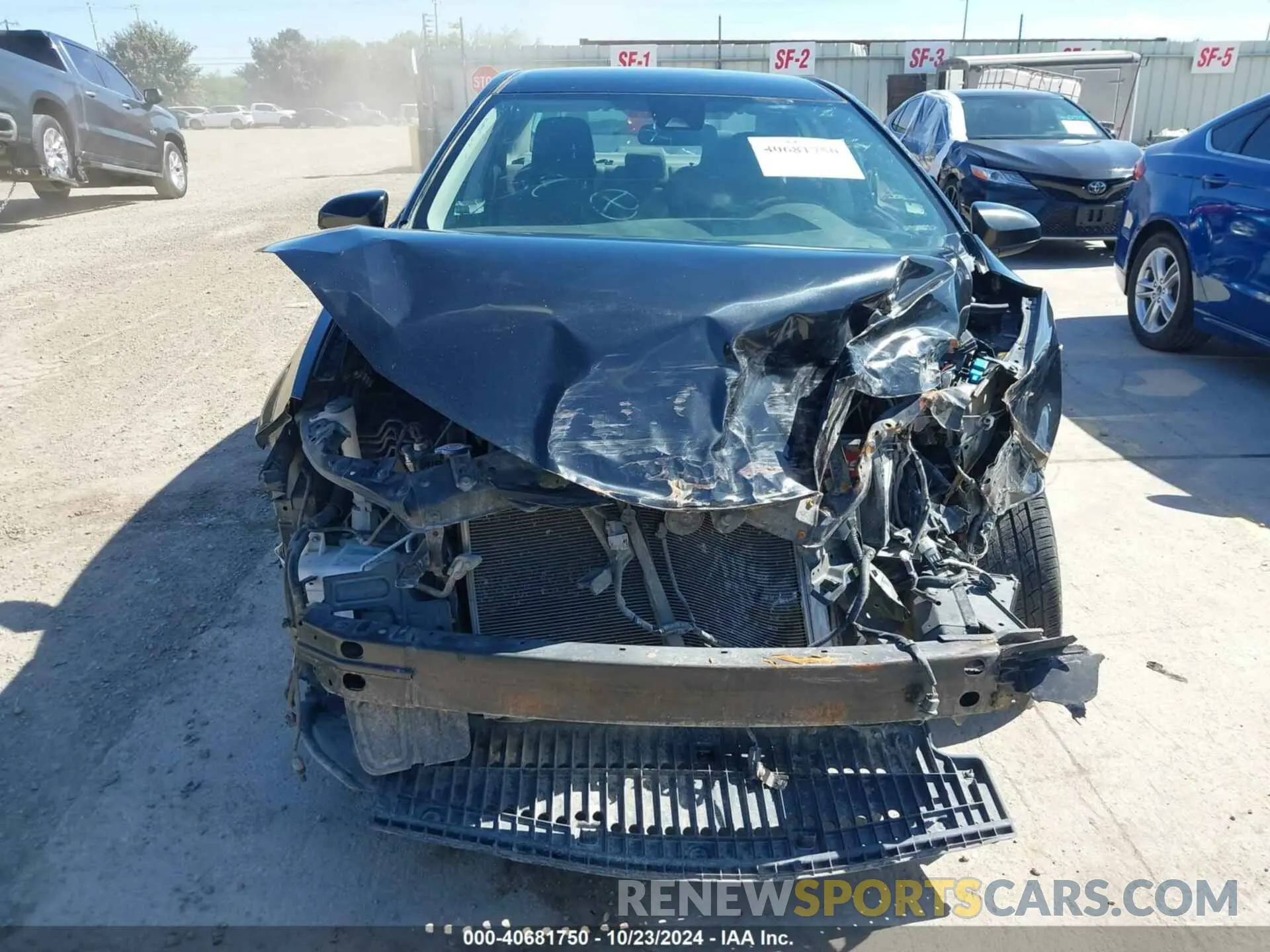 12 fotografías del automóvil dañado 5YFBURHE9KP941117 TOYOTA COROLLA 2019