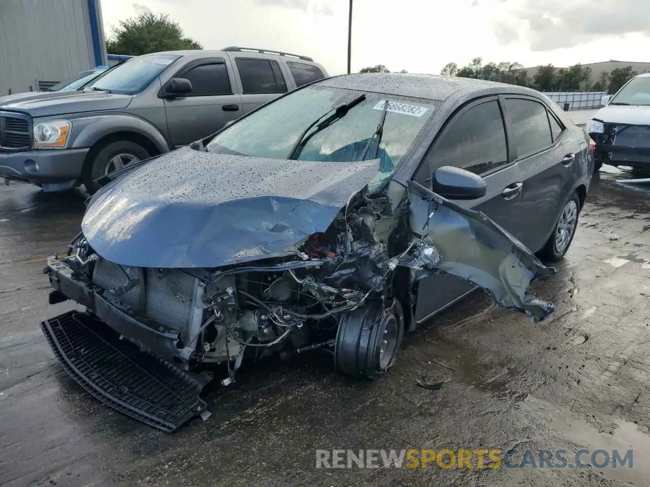 2 fotografías del automóvil dañado 5YFBURHE9KP941831 TOYOTA COROLLA 2019