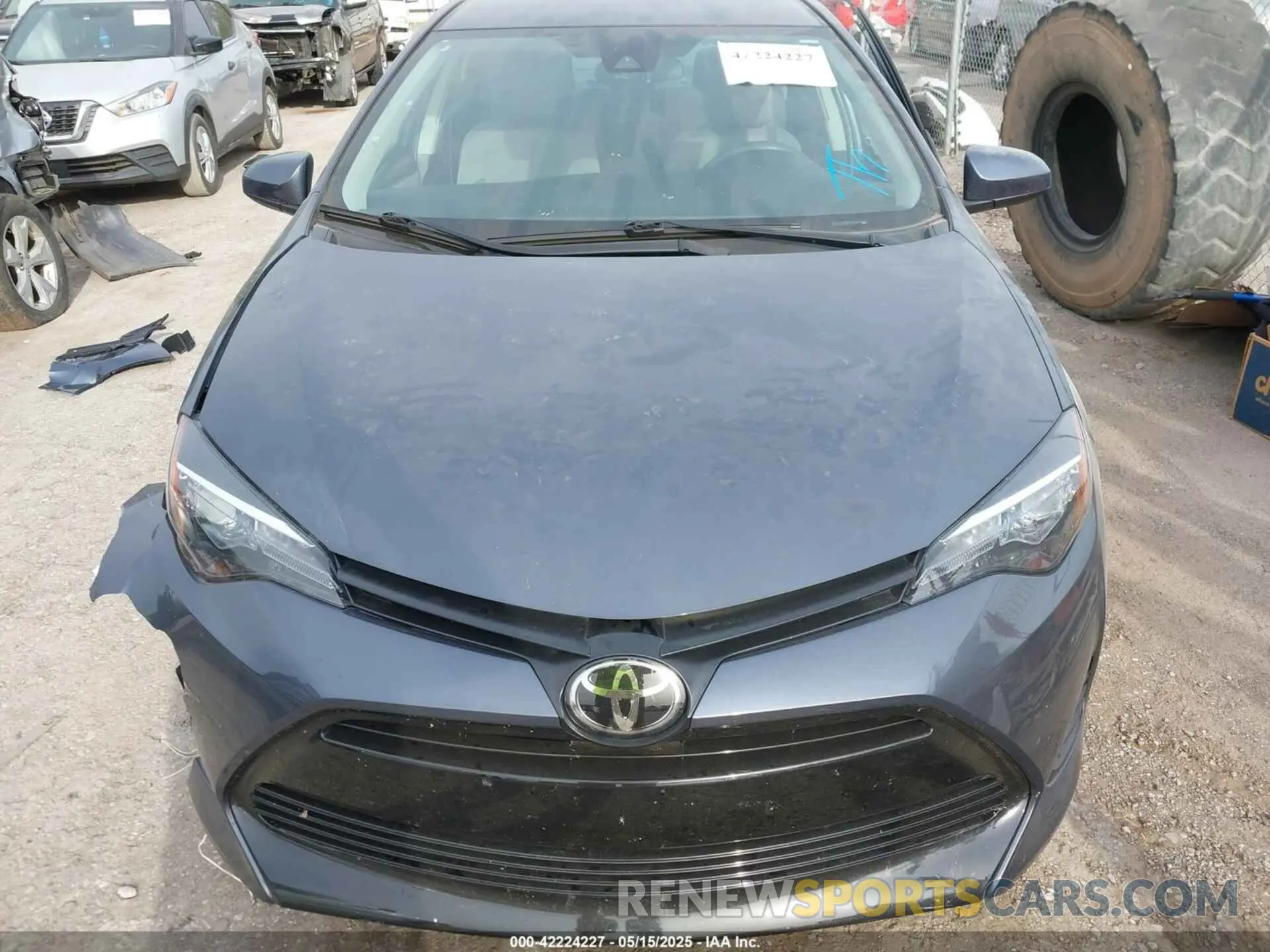 13 fotografías del automóvil dañado 5YFBURHEXKP863852 TOYOTA COROLLA 2019