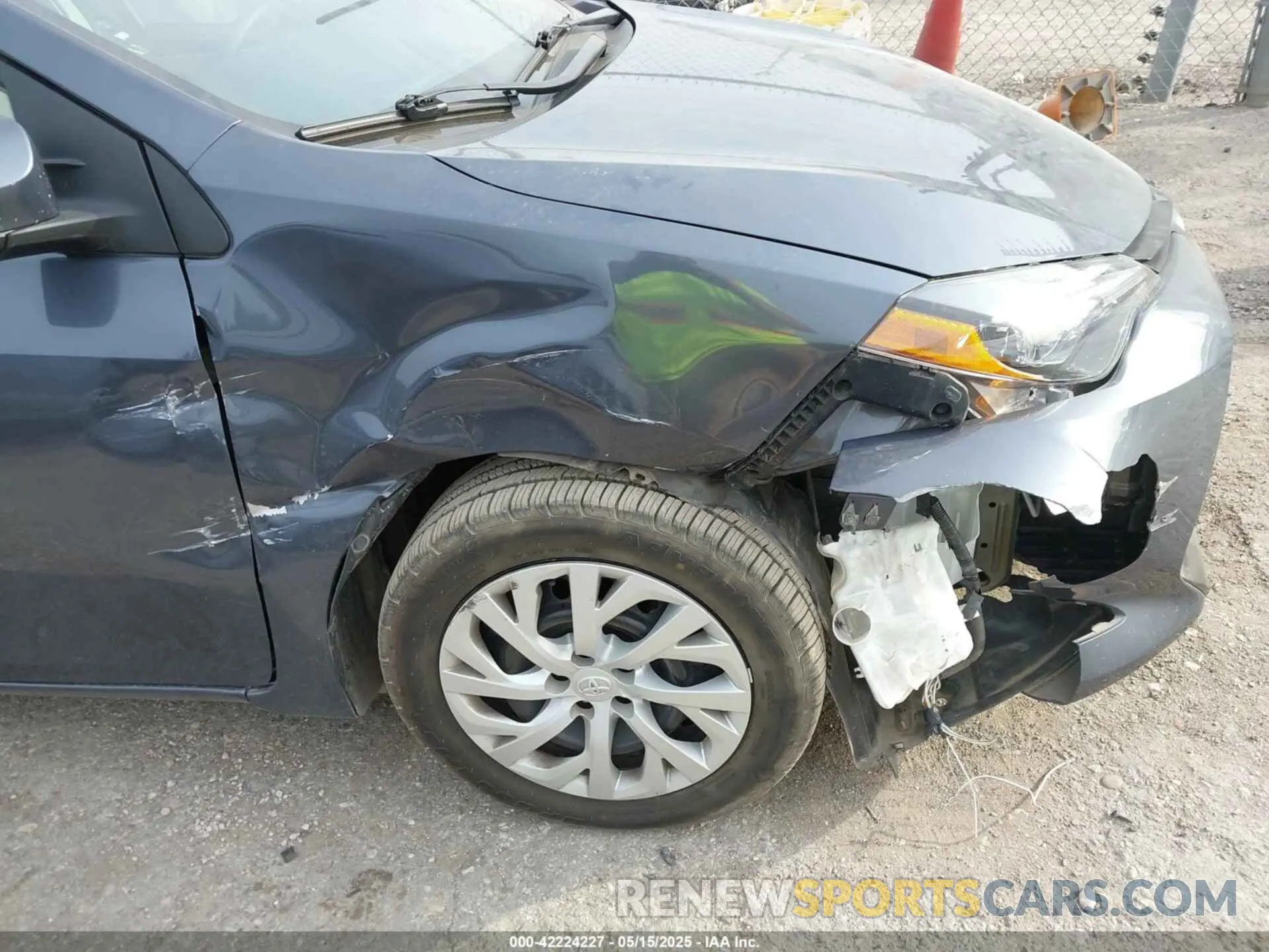 6 fotografías del automóvil dañado 5YFBURHEXKP863852 TOYOTA COROLLA 2019