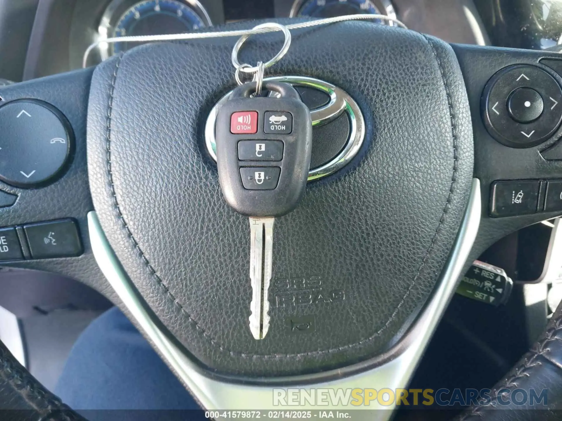 11 fotografías del automóvil dañado 5YFBURHEXKP864807 TOYOTA COROLLA 2019