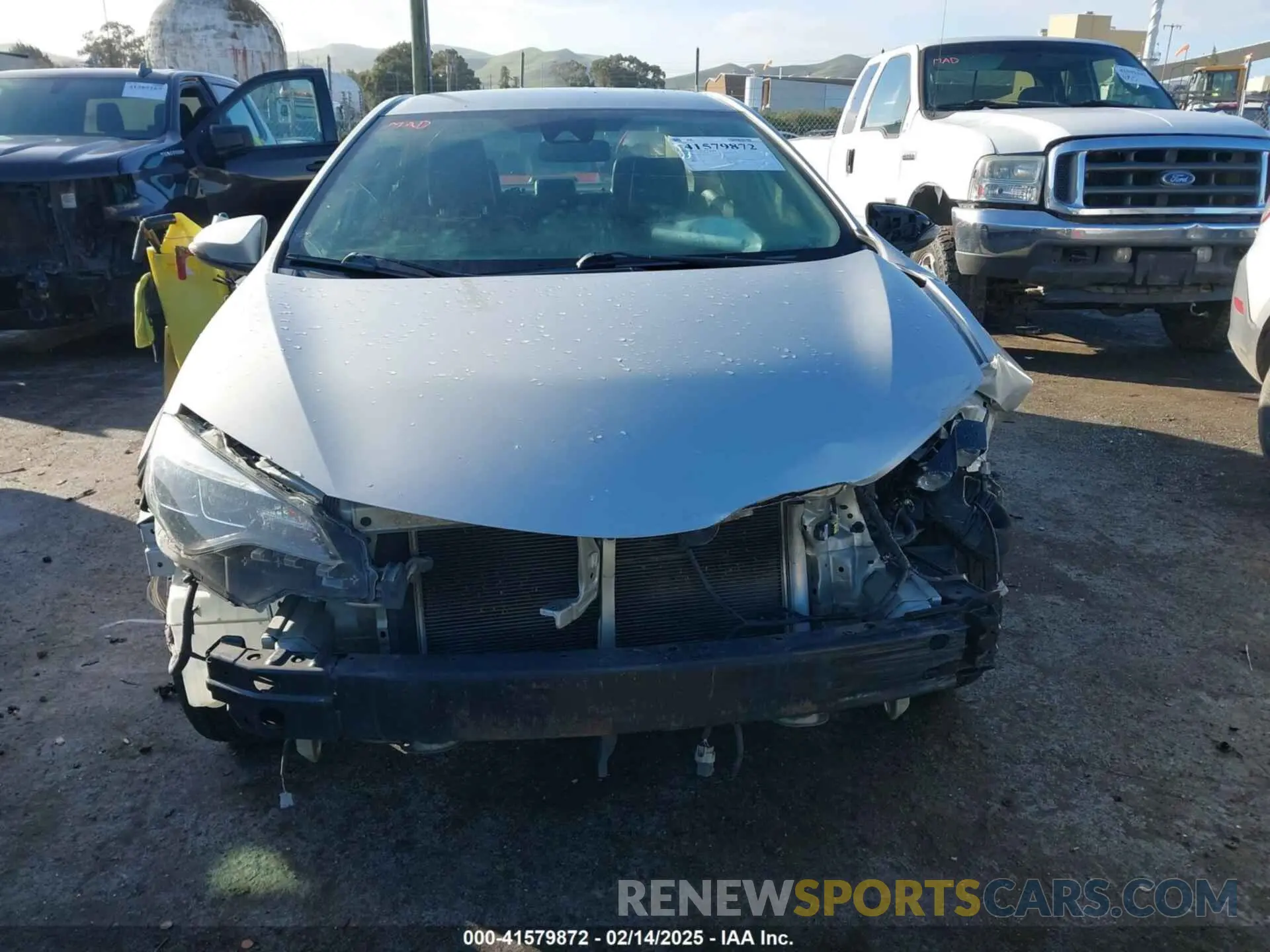 13 fotografías del automóvil dañado 5YFBURHEXKP864807 TOYOTA COROLLA 2019