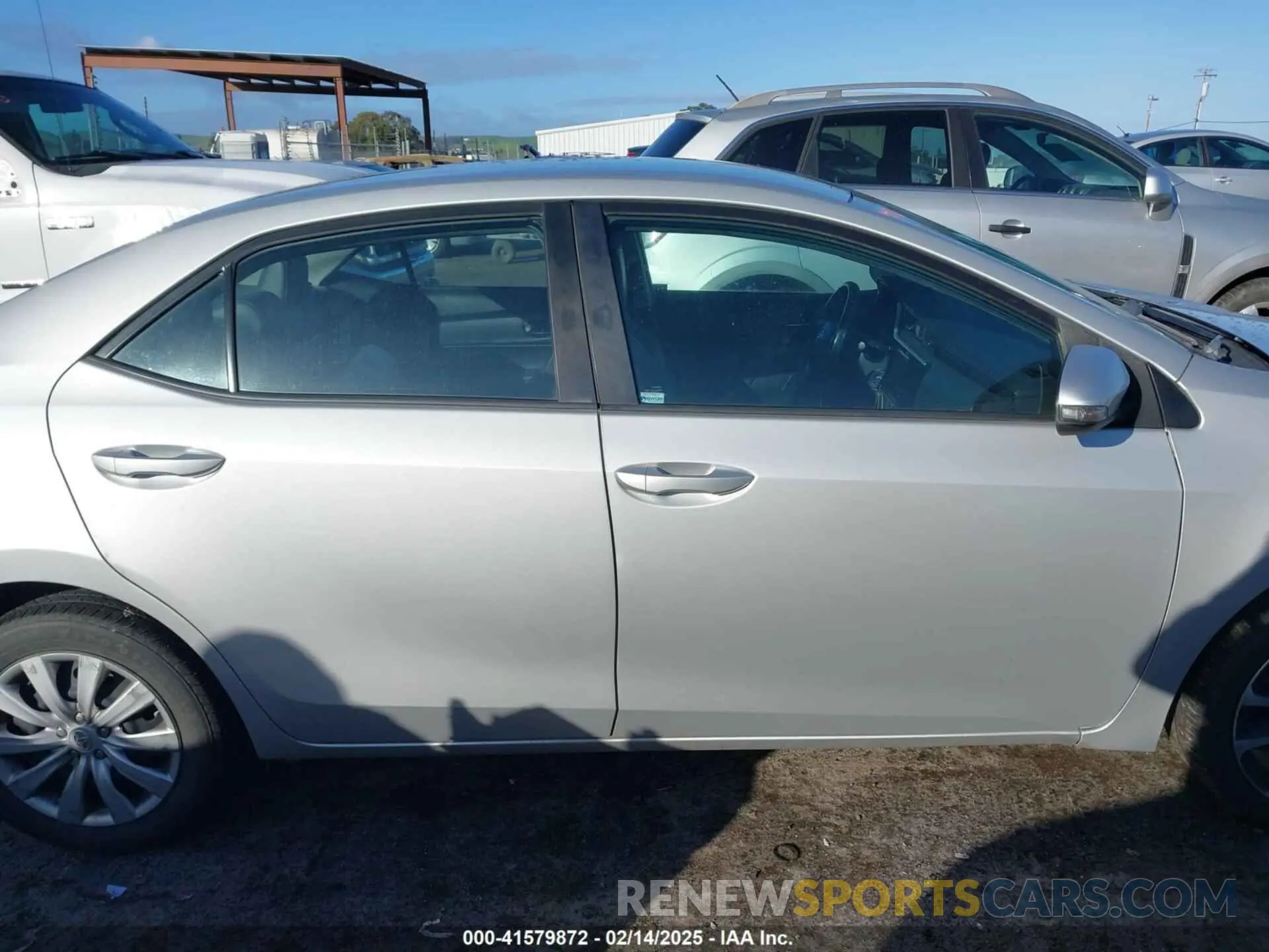 14 fotografías del automóvil dañado 5YFBURHEXKP864807 TOYOTA COROLLA 2019