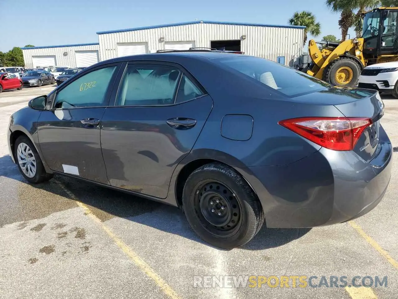 2 fotografías del automóvil dañado 5YFBURHEXKP866220 TOYOTA COROLLA 2019