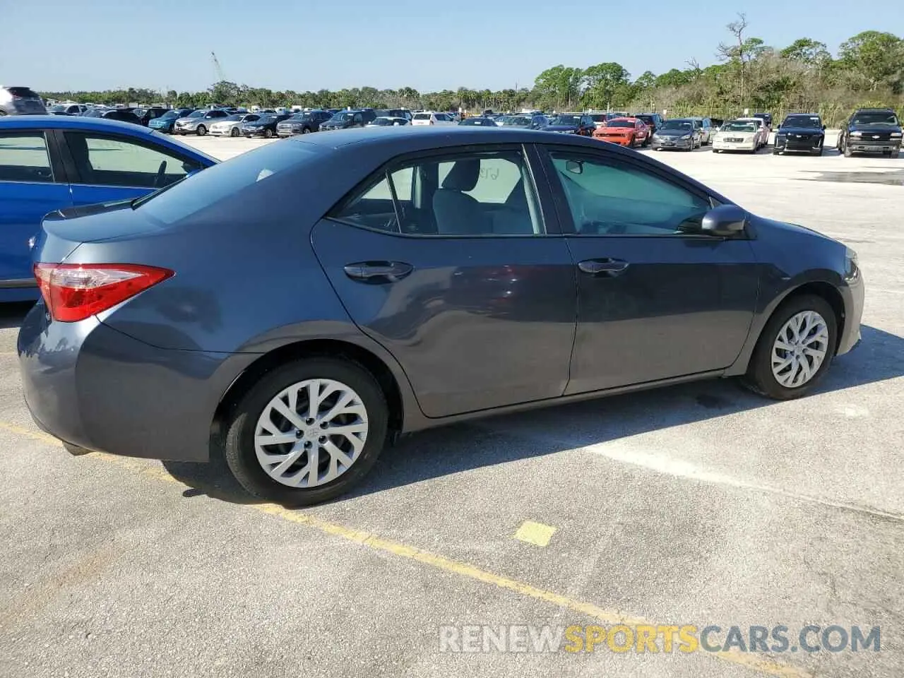 3 fotografías del automóvil dañado 5YFBURHEXKP866220 TOYOTA COROLLA 2019