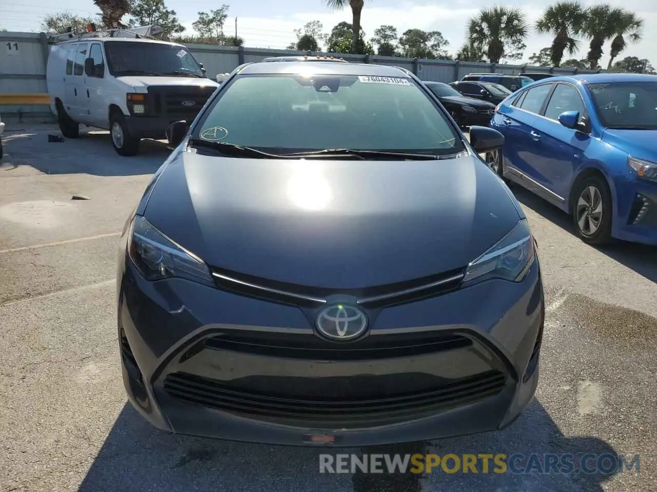 5 fotografías del automóvil dañado 5YFBURHEXKP866220 TOYOTA COROLLA 2019