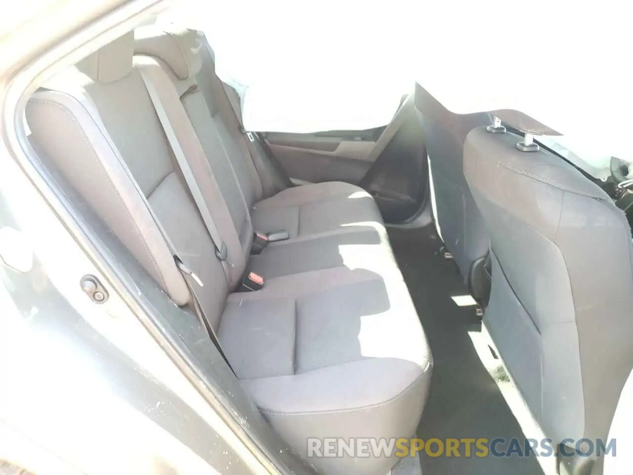 6 fotografías del automóvil dañado 5YFBURHEXKP876911 TOYOTA COROLLA 2019