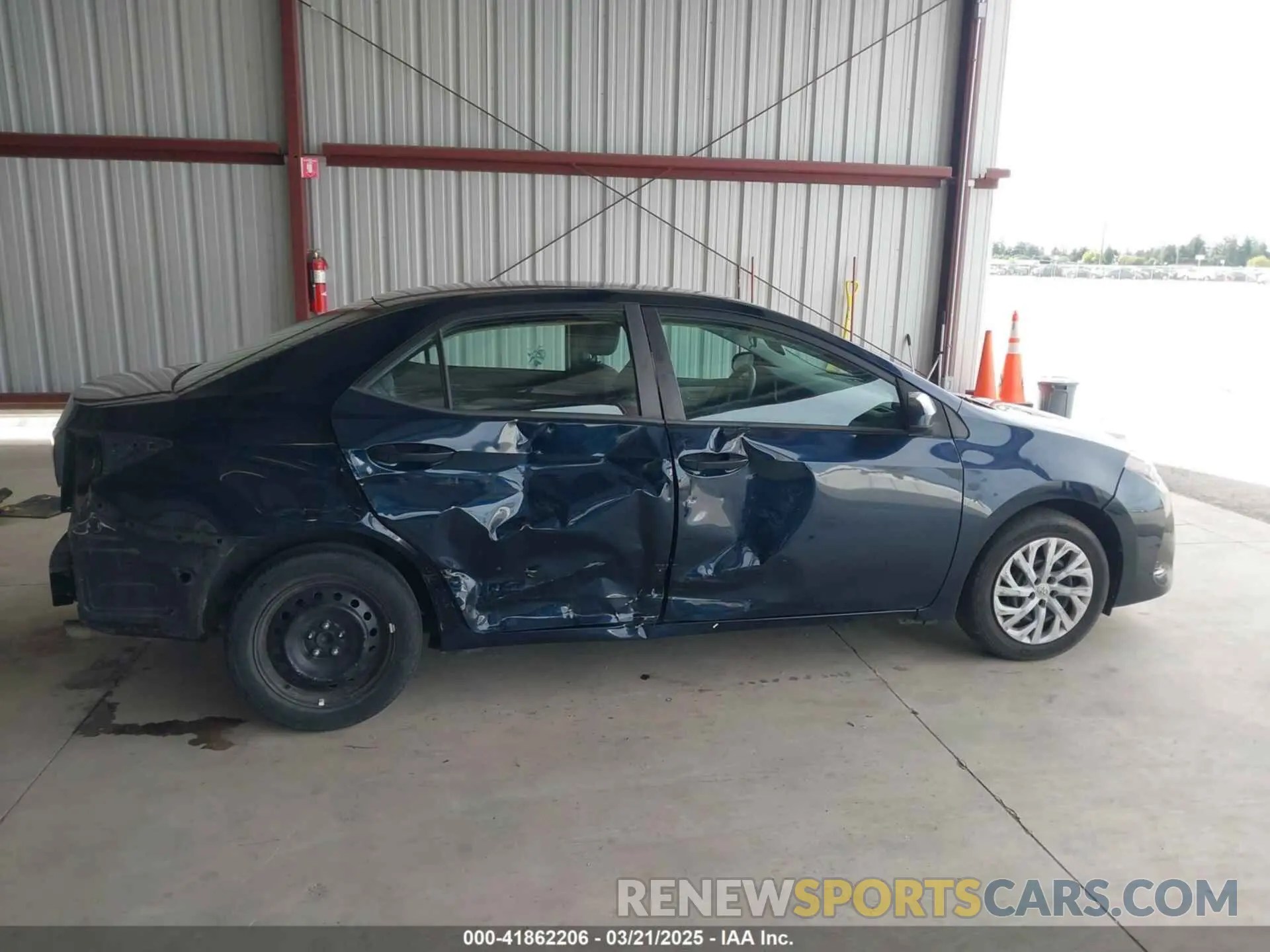 14 fotografías del automóvil dañado 5YFBURHEXKP877069 TOYOTA COROLLA 2019