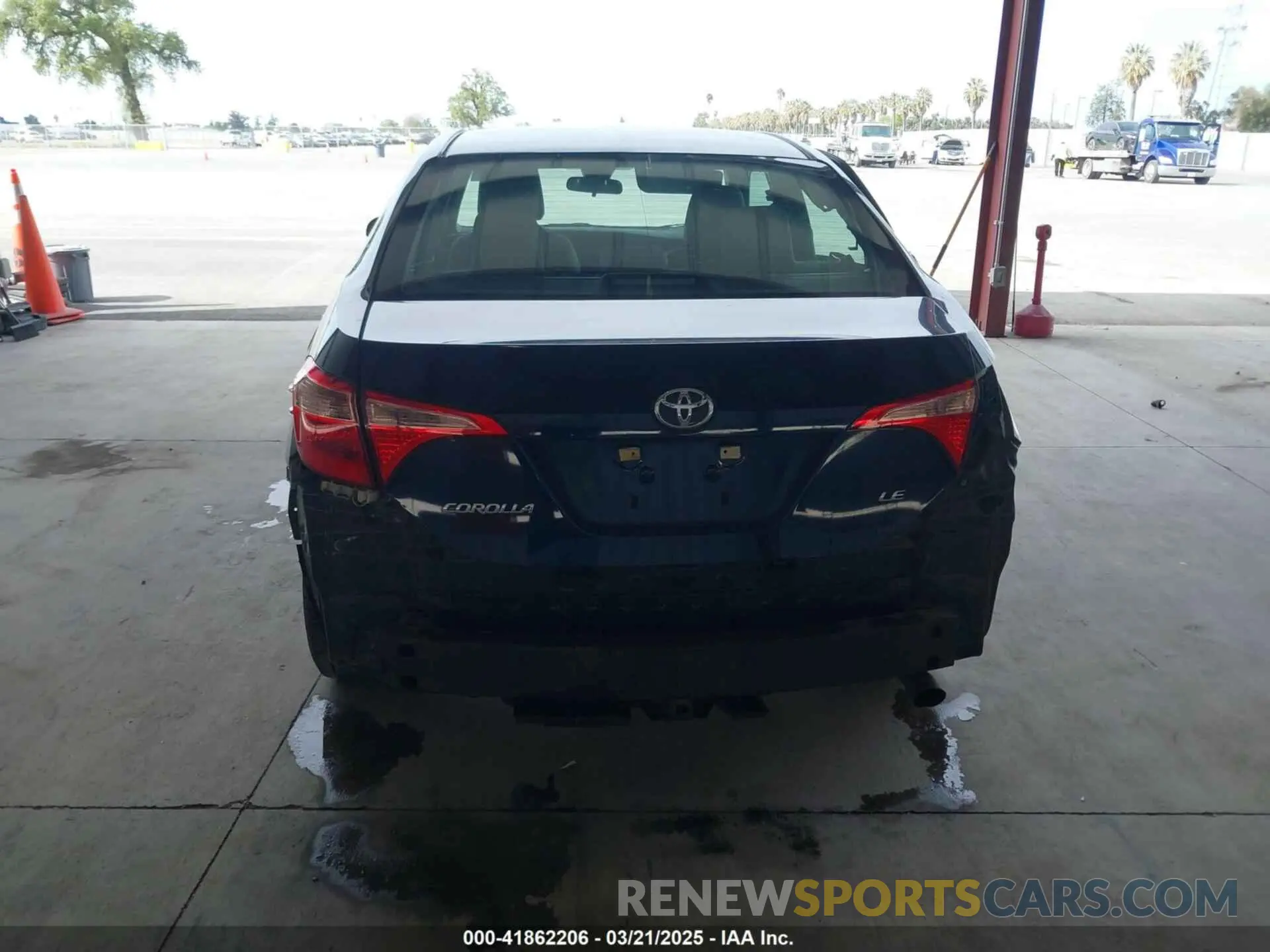 17 fotografías del automóvil dañado 5YFBURHEXKP877069 TOYOTA COROLLA 2019