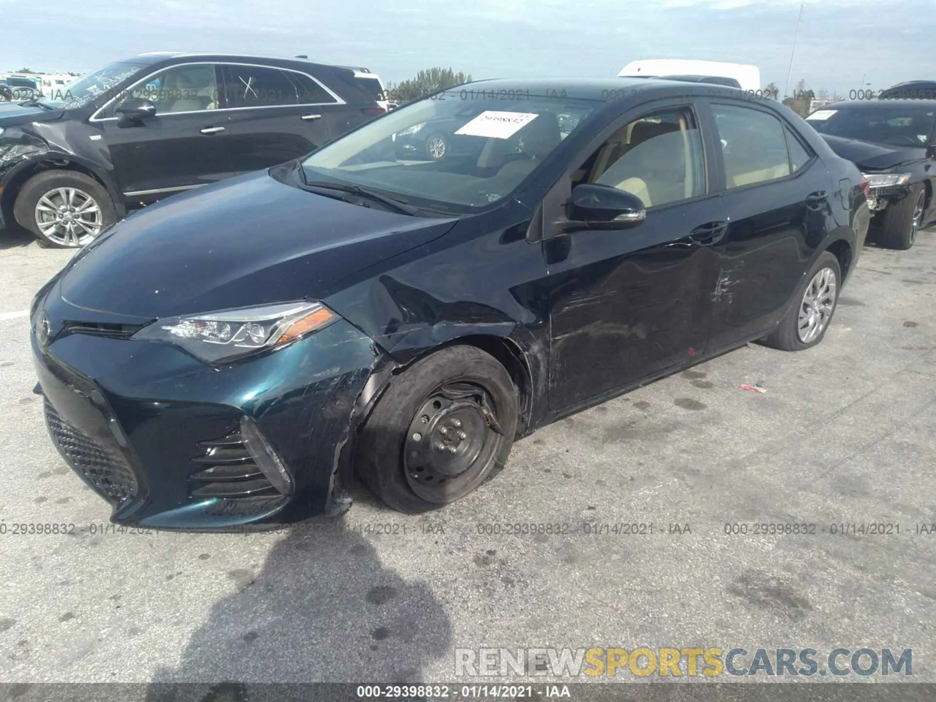 2 fotografías del automóvil dañado 5YFBURHEXKP877394 TOYOTA COROLLA 2019