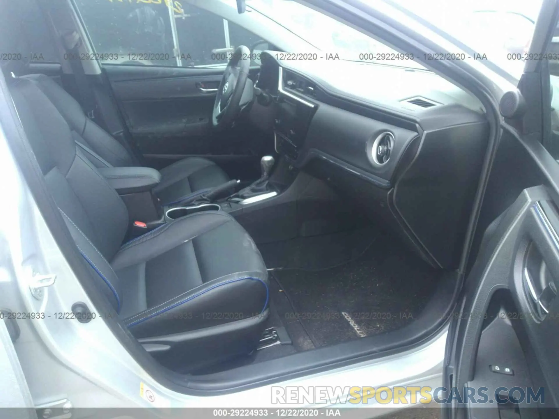 5 fotografías del automóvil dañado 5YFBURHEXKP882627 TOYOTA COROLLA 2019