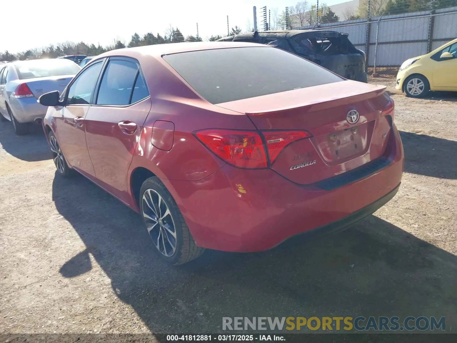 3 fotografías del automóvil dañado 5YFBURHEXKP884653 TOYOTA COROLLA 2019