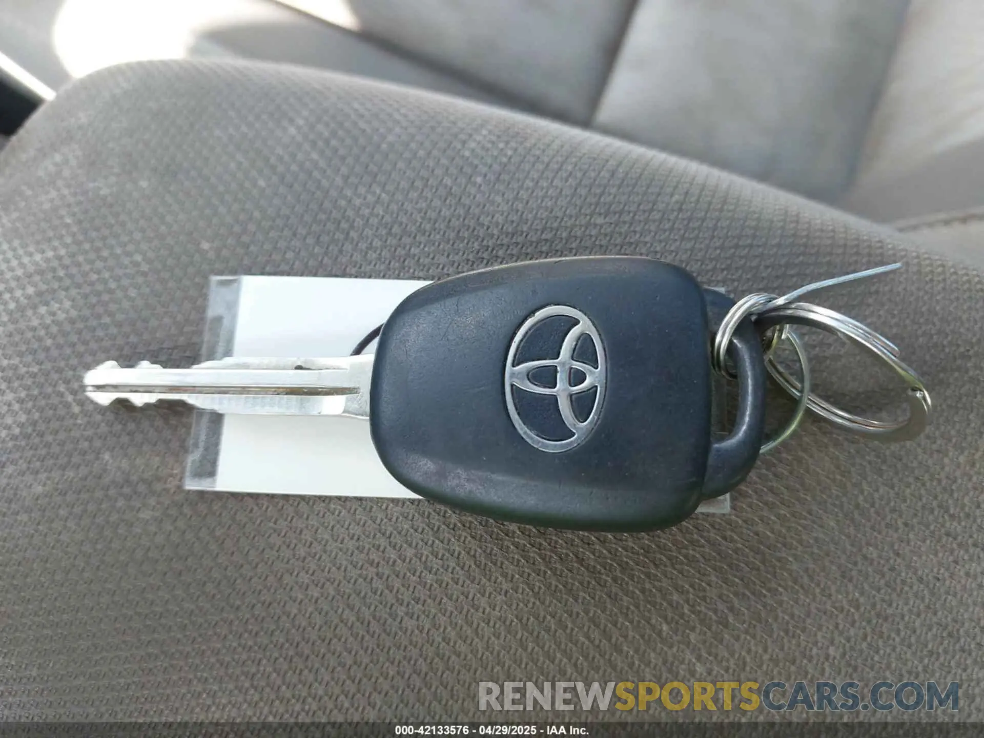 11 fotografías del automóvil dañado 5YFBURHEXKP887648 TOYOTA COROLLA 2019