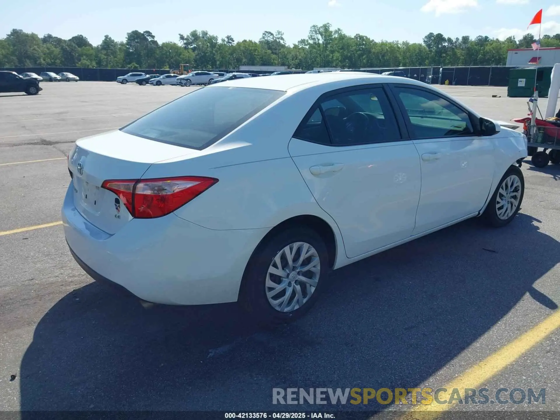 4 fotografías del automóvil dañado 5YFBURHEXKP887648 TOYOTA COROLLA 2019