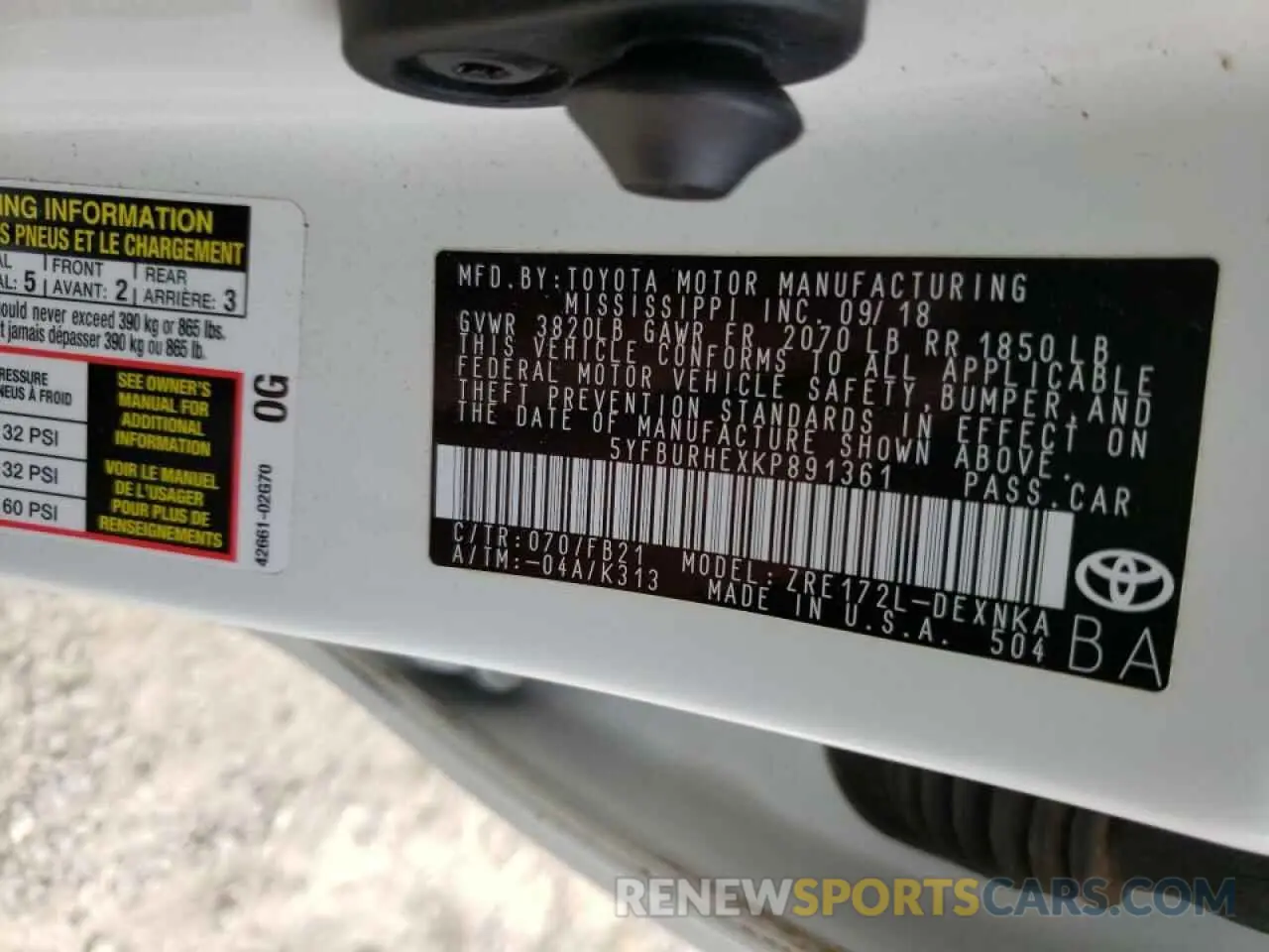 10 fotografías del automóvil dañado 5YFBURHEXKP891361 TOYOTA COROLLA 2019