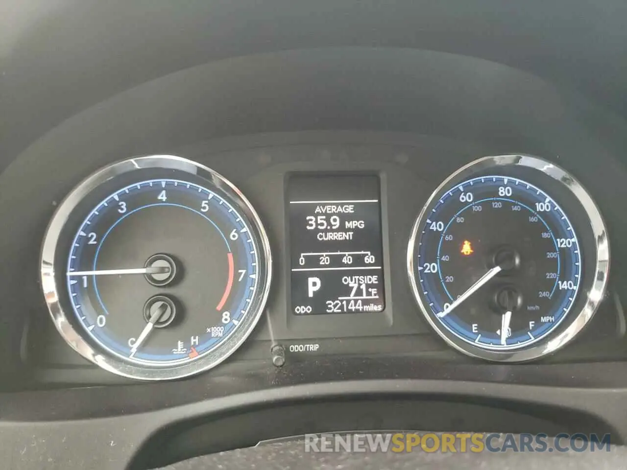 8 fotografías del automóvil dañado 5YFBURHEXKP891361 TOYOTA COROLLA 2019