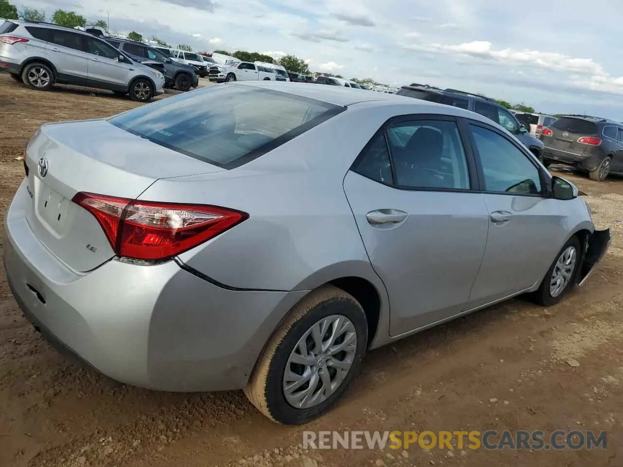 3 fotografías del automóvil dañado 5YFBURHEXKP898116 TOYOTA COROLLA 2019