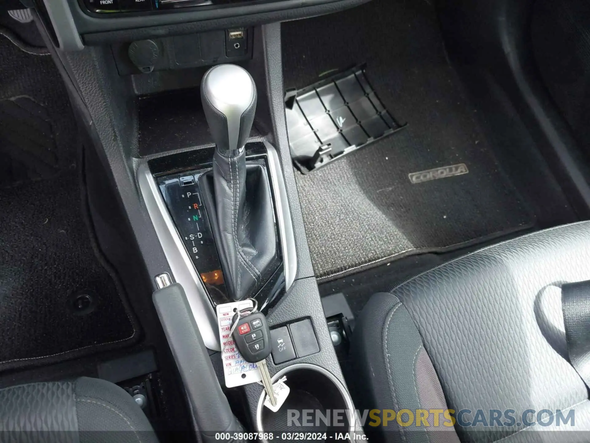 11 fotografías del automóvil dañado 5YFBURHEXKP901130 TOYOTA COROLLA 2019