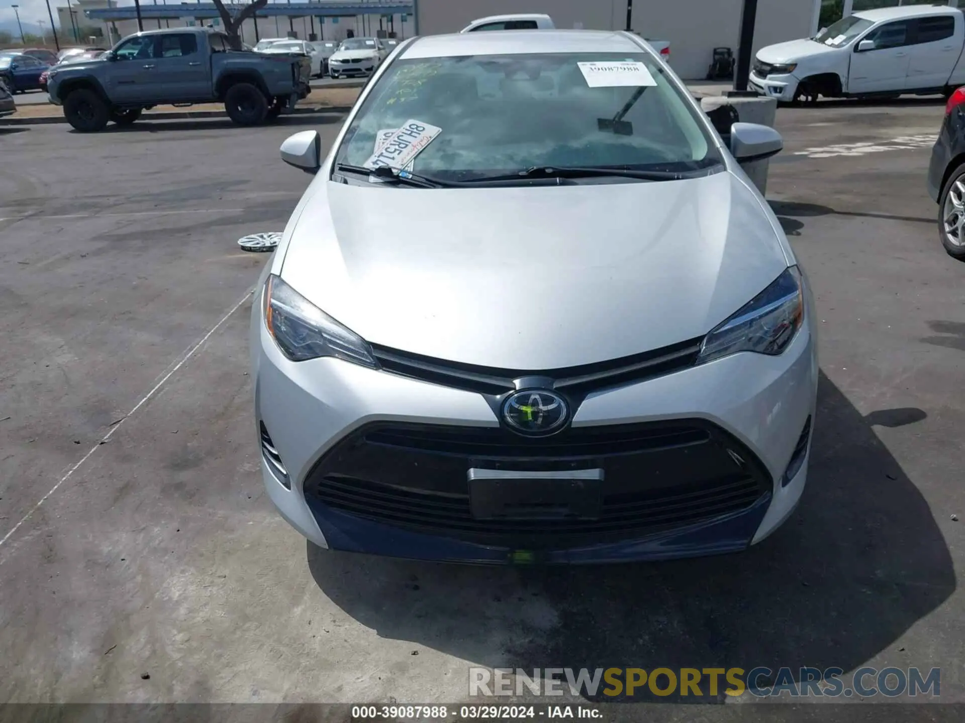 12 fotografías del automóvil dañado 5YFBURHEXKP901130 TOYOTA COROLLA 2019