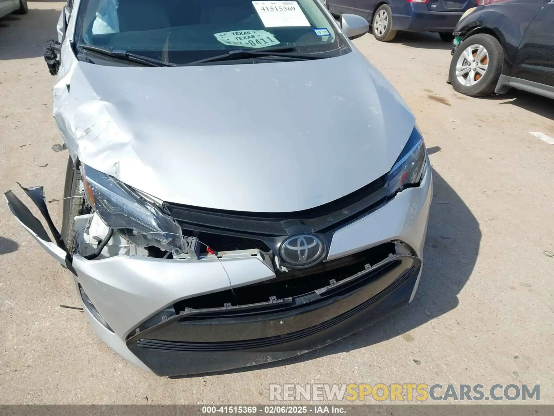 13 fotografías del automóvil dañado 5YFBURHEXKP902312 TOYOTA COROLLA 2019