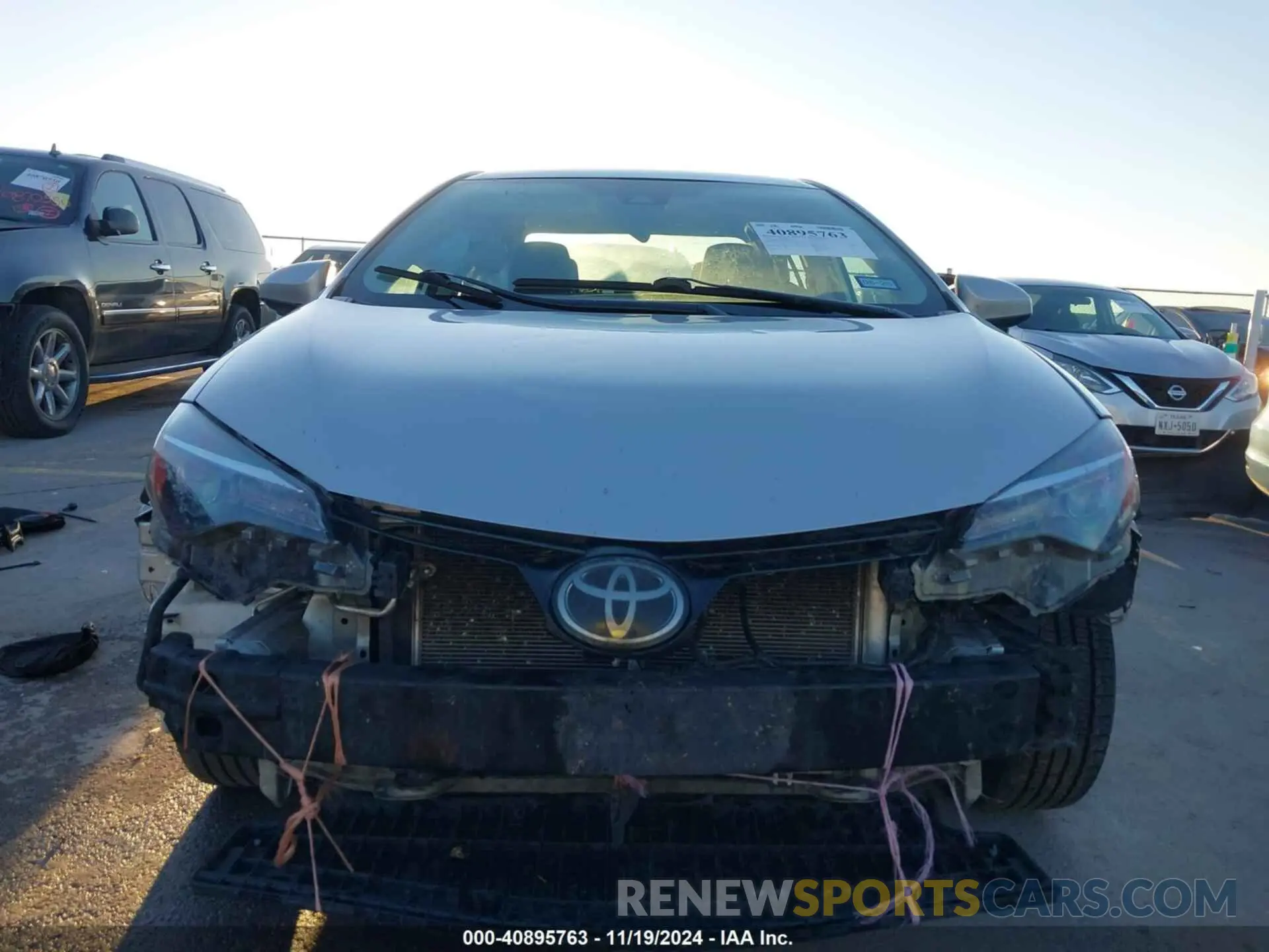 6 fotografías del automóvil dañado 5YFBURHEXKP903301 TOYOTA COROLLA 2019